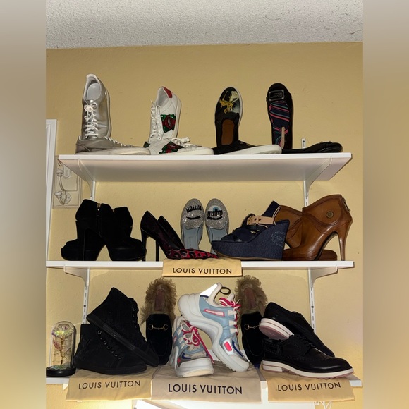 Nike/ADIDAS/HOKA/ON CLOUD/ - Picture 2 of 15